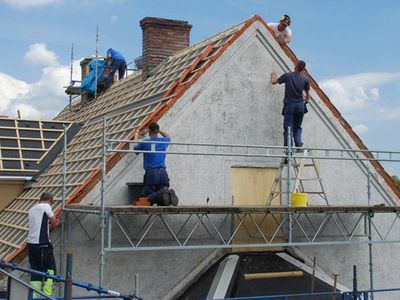 Temporary roof installations