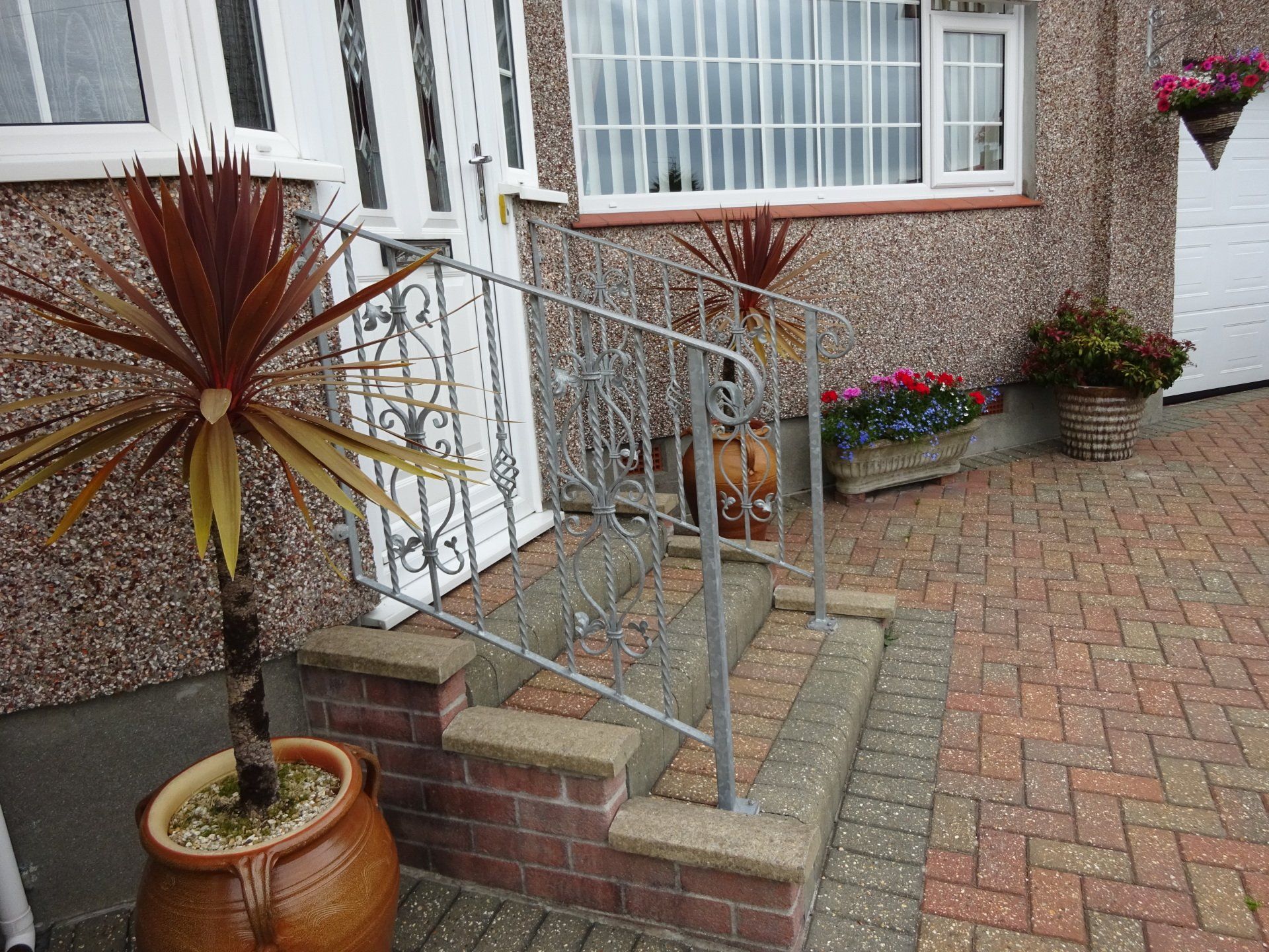 Front Steps Balustrade