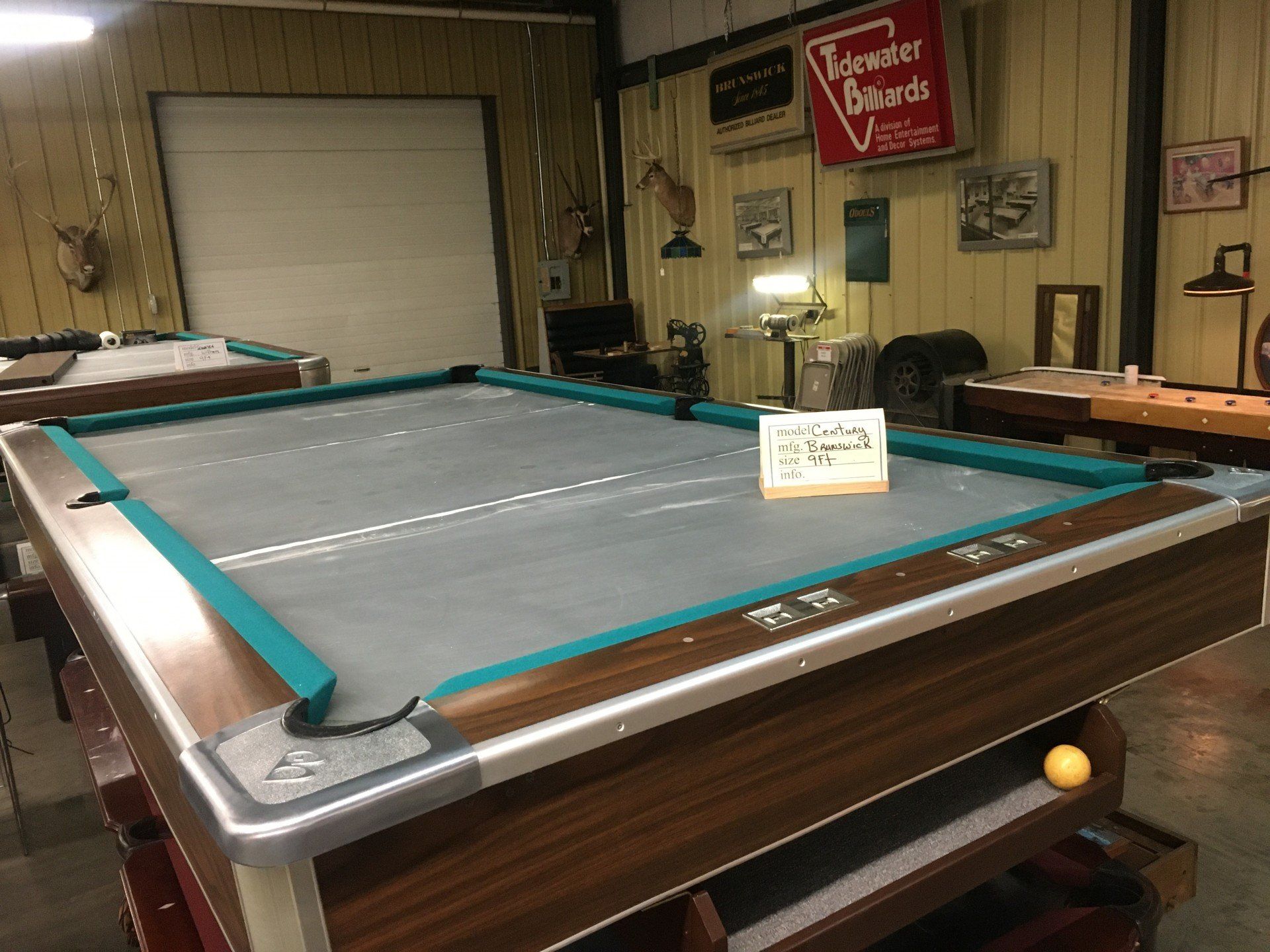 Brunswick 9-foot Table