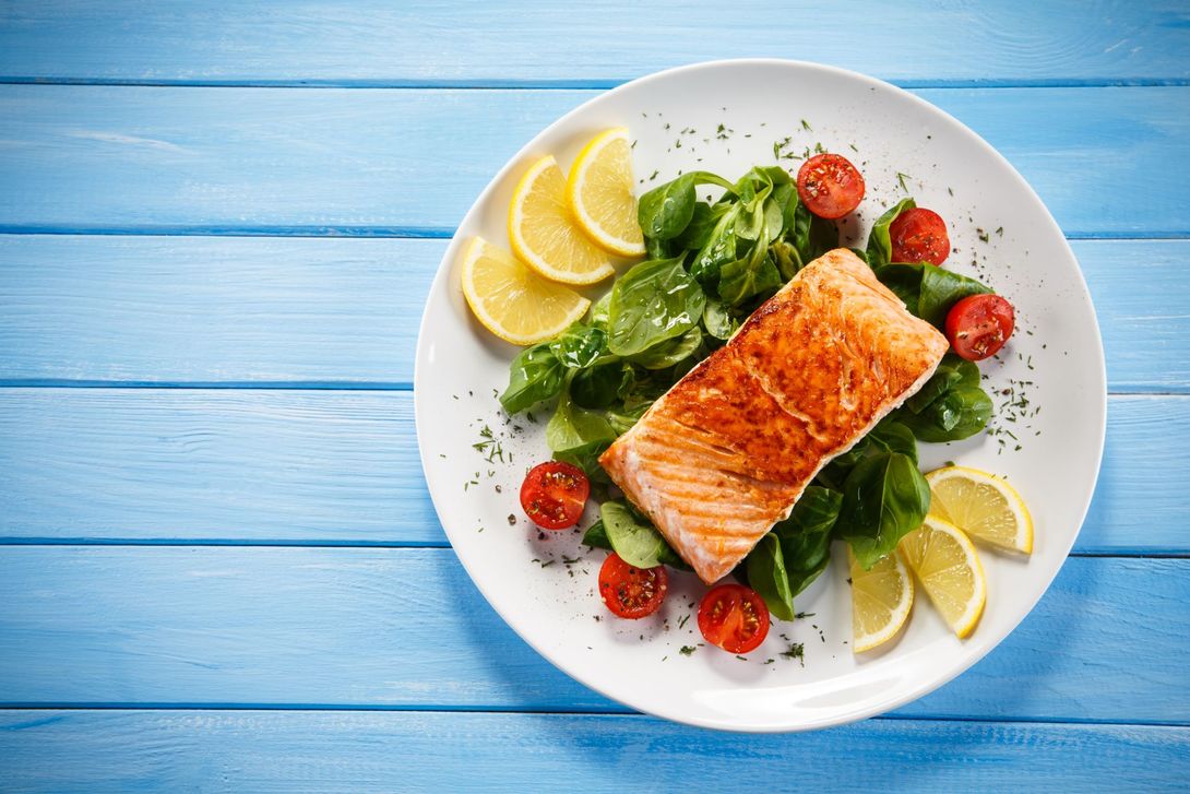 Trancio di salmone con verdure di stagione