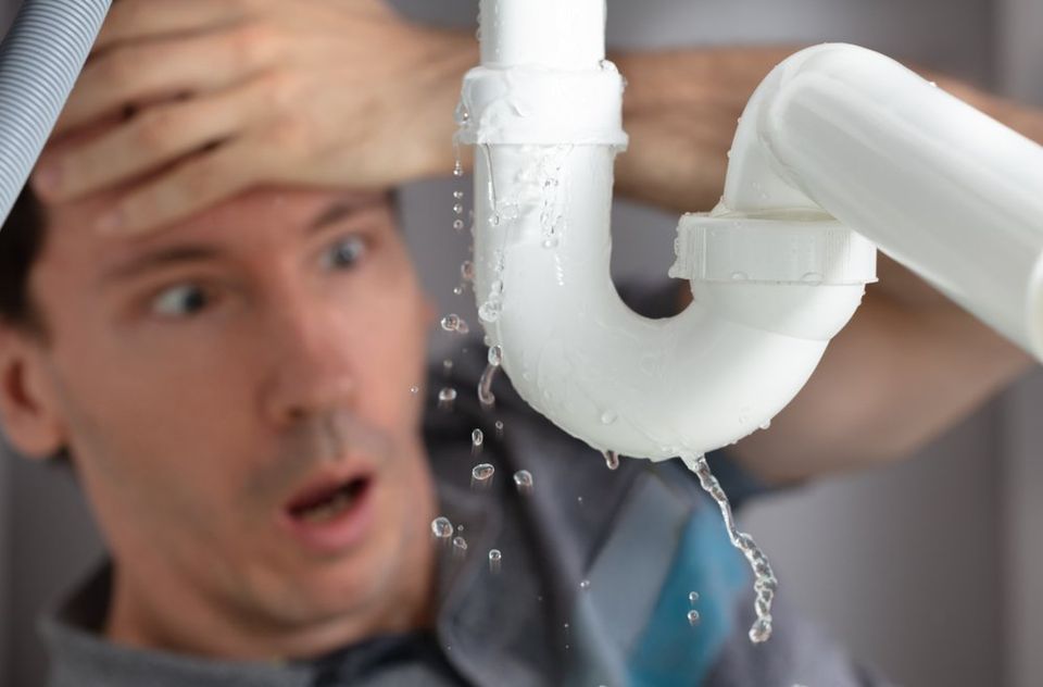 Learn the top tips for dealing with a broken pipe in Denville with your local Restoration 1 Morris County