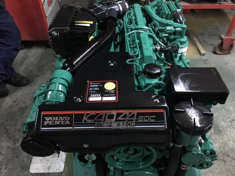 Verniciatura motore nautico