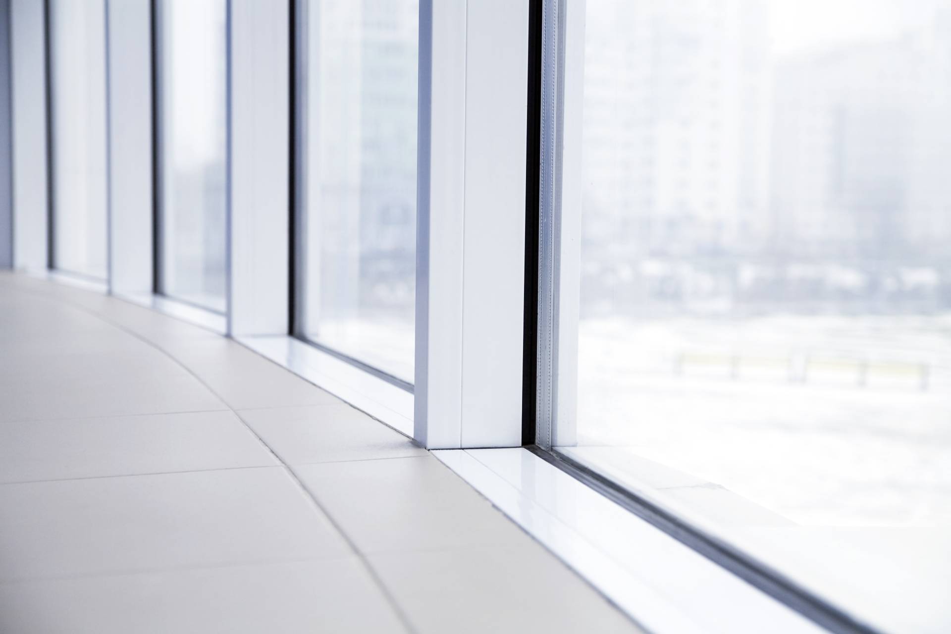 Serramenti in alluminio e pvc, legno e alluminio