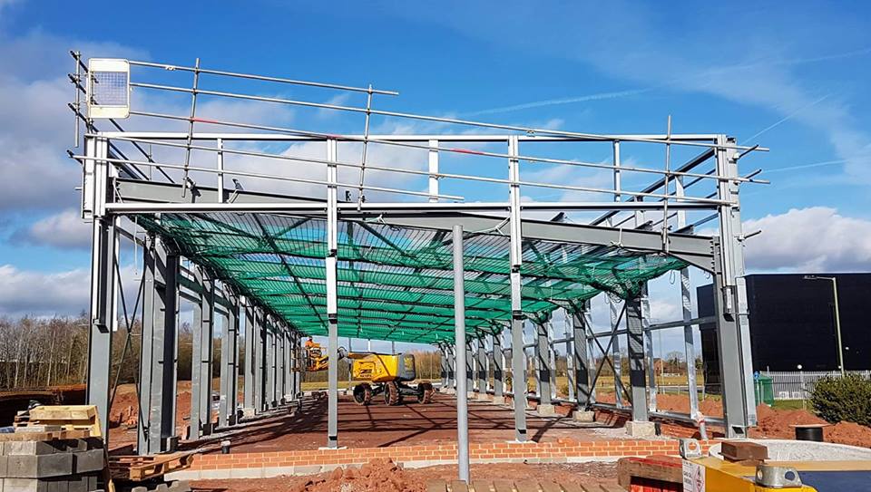 Edge protection and safety netting to steel frame
