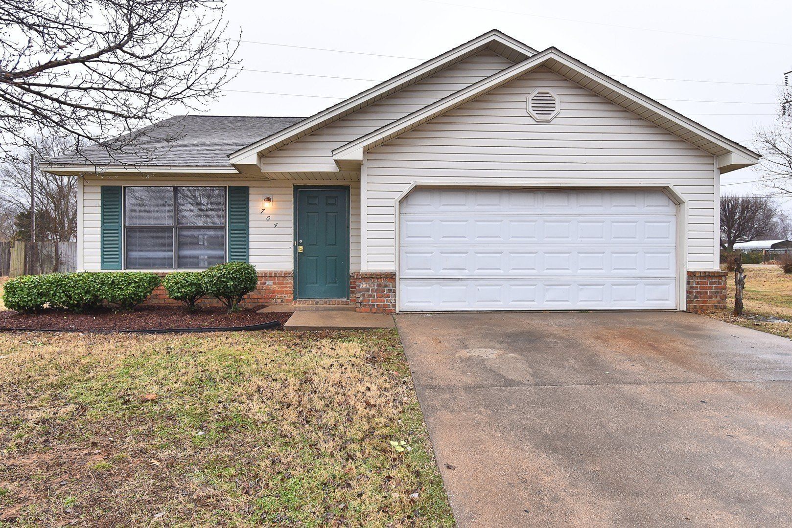 COMMONS AT BRISTOW property photo
