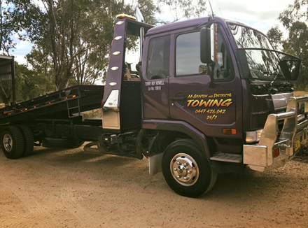 Small Trucks and Cars Towing small truck towing