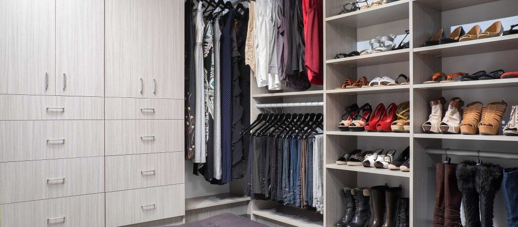 Custom Walk In Closet System