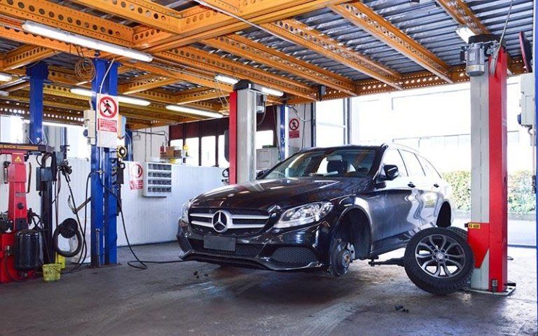 Officina auto a Santarcangelo