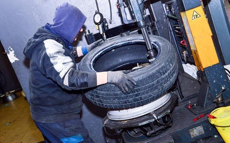 Controllo pneumatici a Rimini