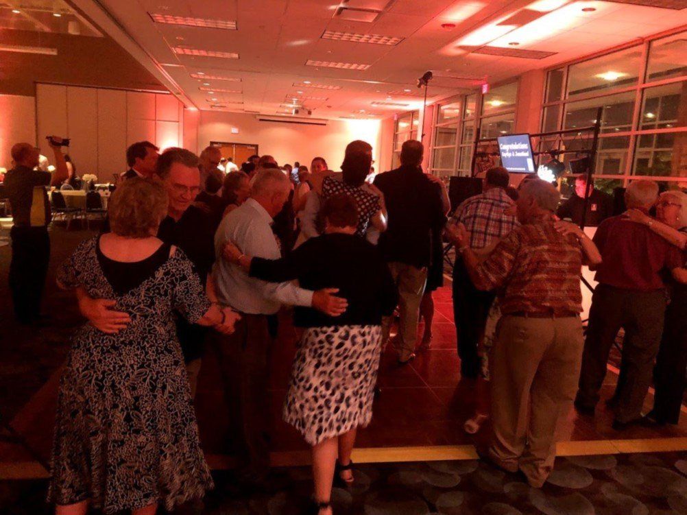 Packed-dance-floor-oshkosh-convention-center-sound-sensations-entertainment