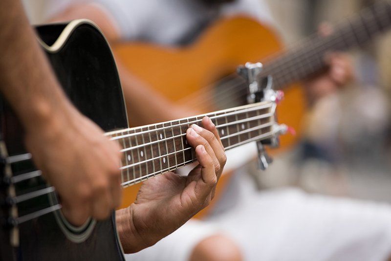 bass guitar lessons