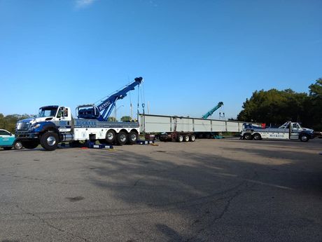 Icon of a tow truck