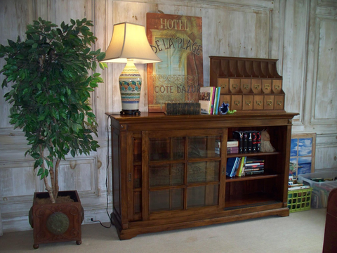 Modern House — Jacksonville, FL — Amber Lane Estate Sale Service