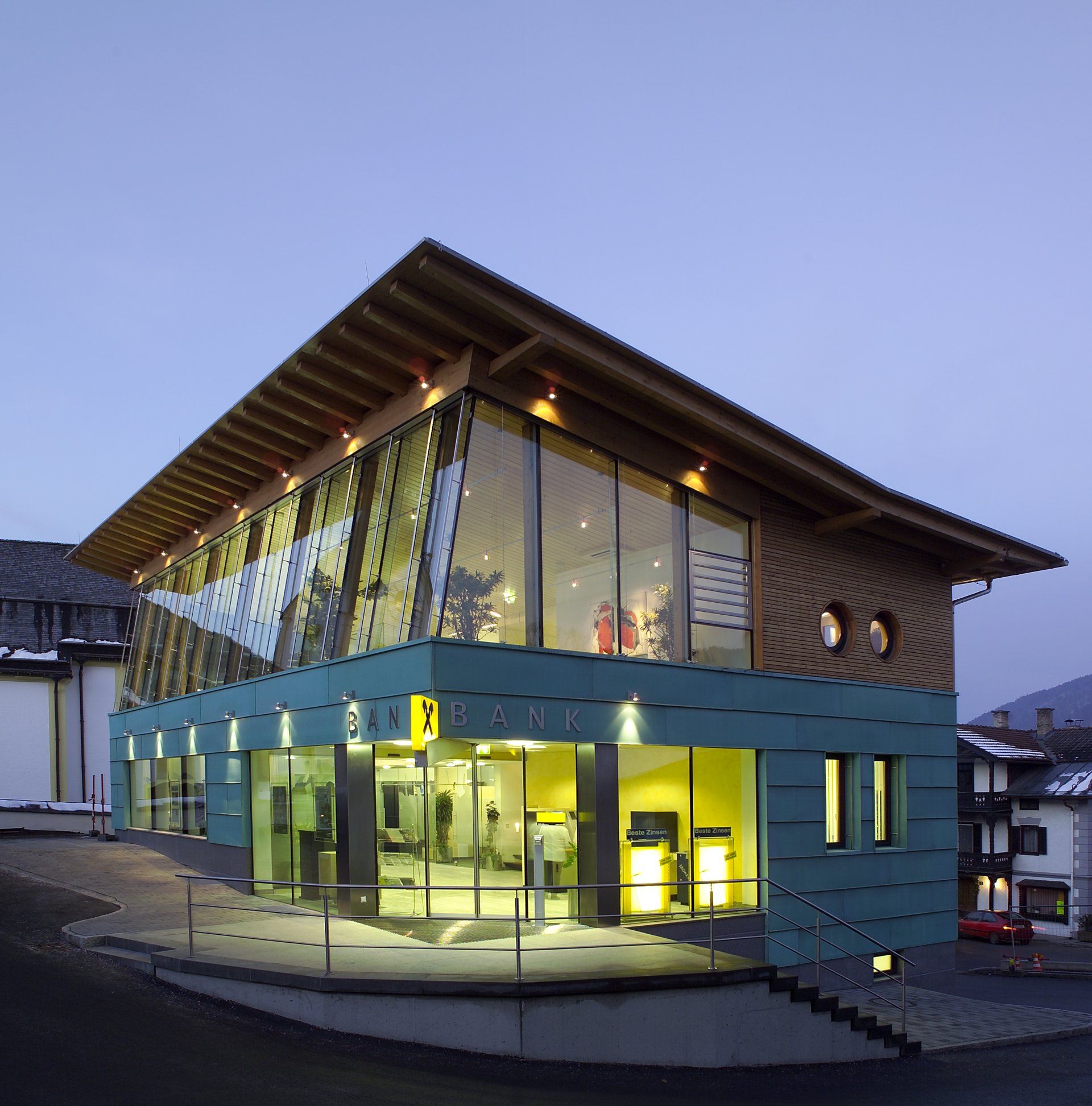 Holzbau Gewerbebau Nacht