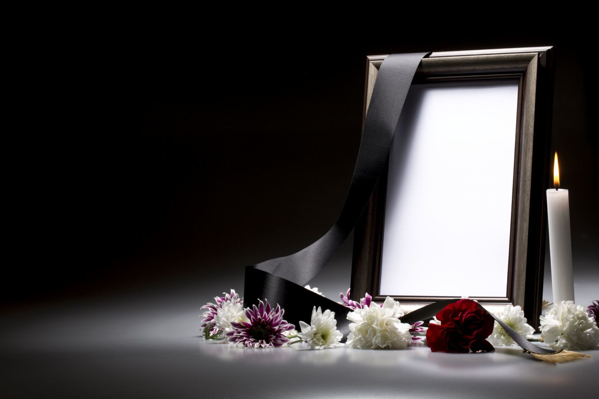 Cornice con fiori