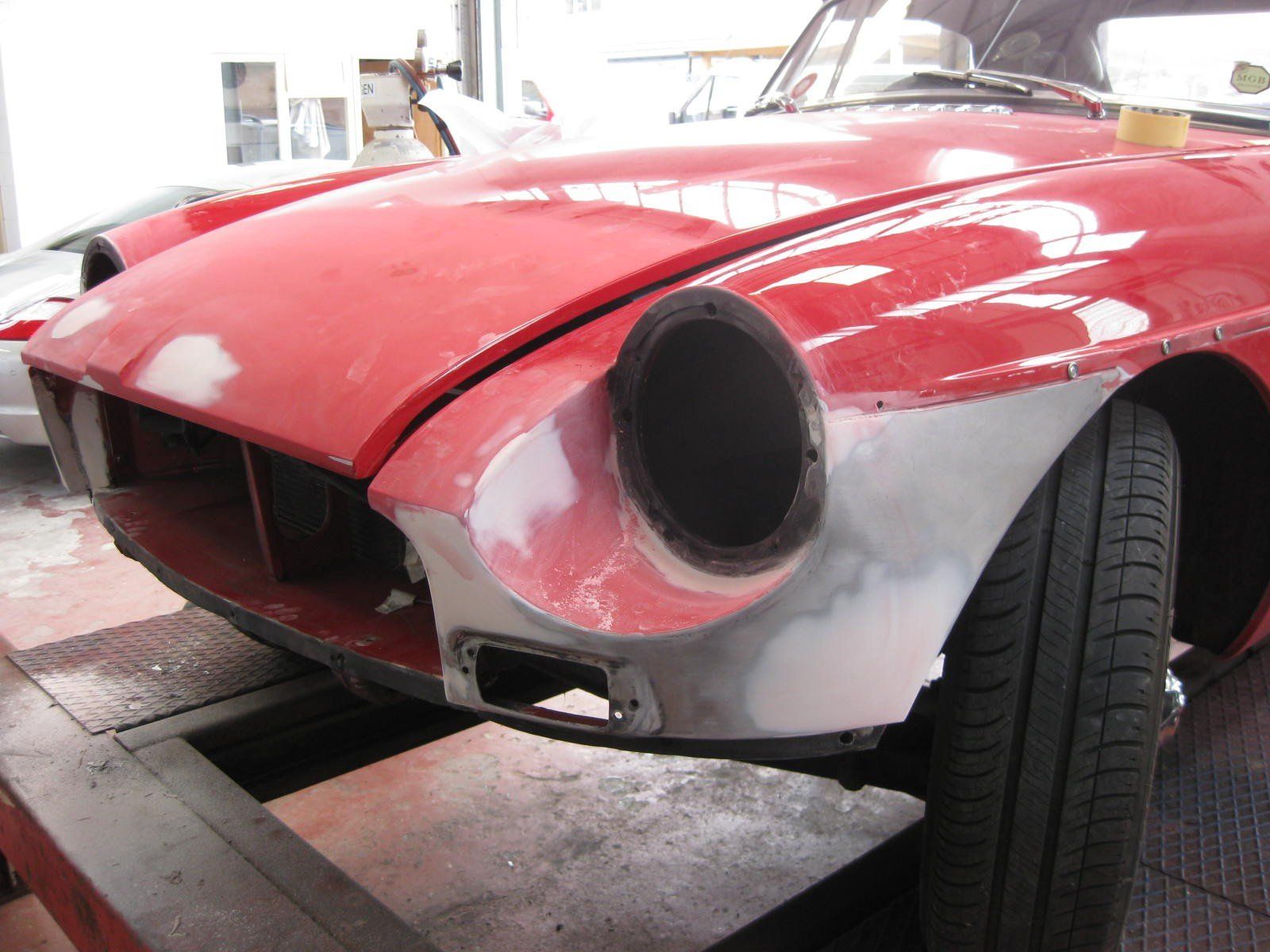 car without headlight