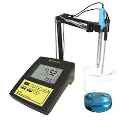 Mi 150 pH/Temperature Meter
