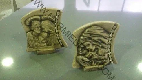 bomboniera con rappresentazione sacra in marmo