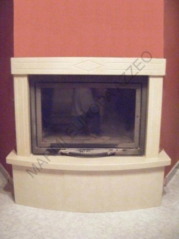 caminetto con cornice in granito