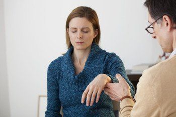 A patient in a hypnotherapy session