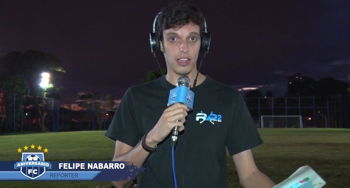 Novidade: repórter na festa com futebol