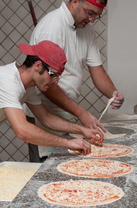 pizzas with traditional dough