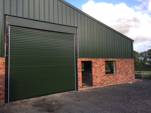 Insulated roller shutter finishes