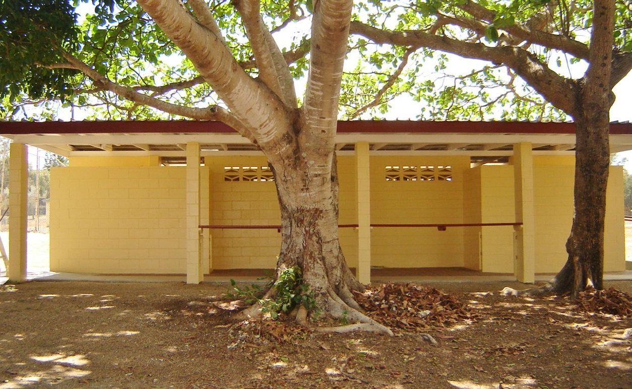 cooee bay toilet block