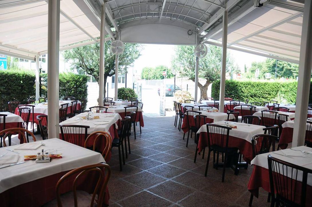 esterno del ristorante
