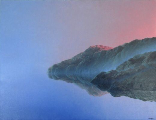 Ein Gemälde eines Berges mit einem blauen Himmel im Hintergrund