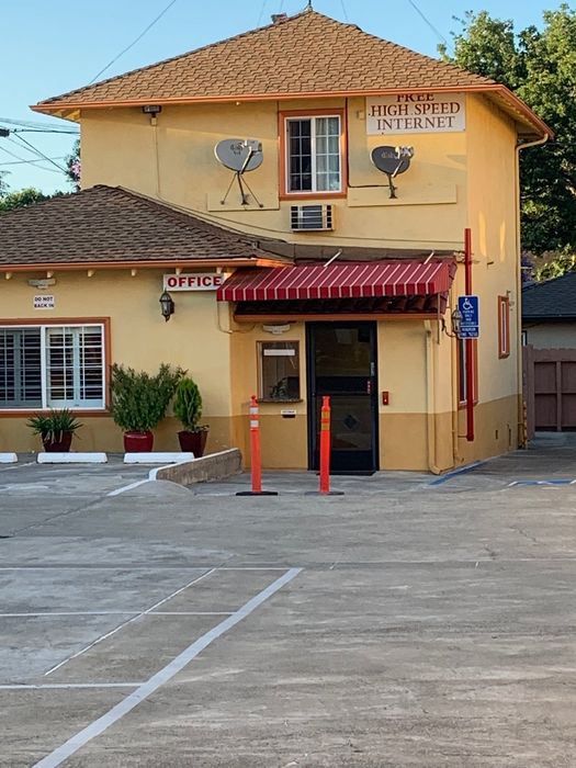 Motel Office — Mountain View, CA — Budget Motel