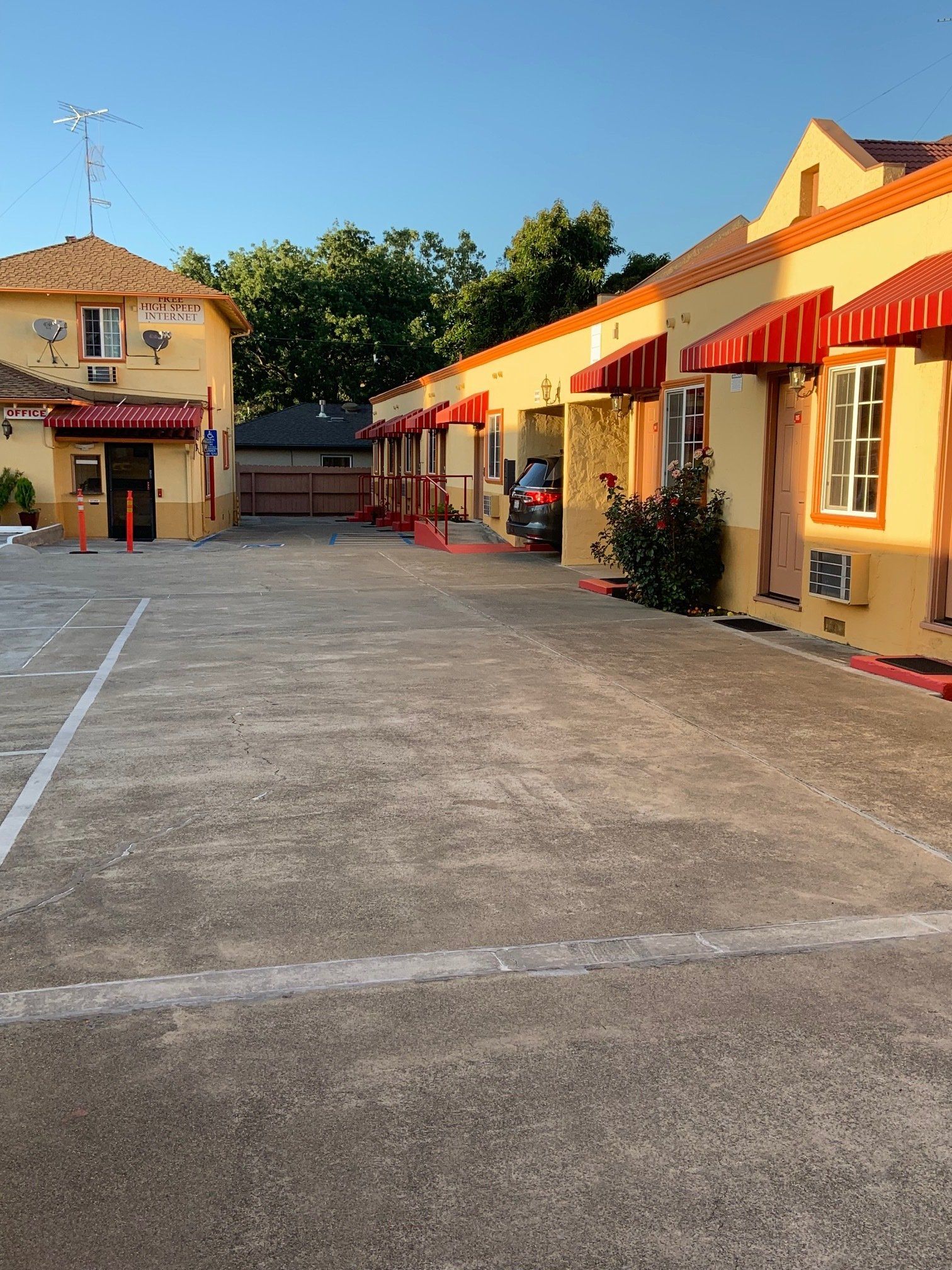 Motel Rooms — Mountain View, CA — Budget Motel