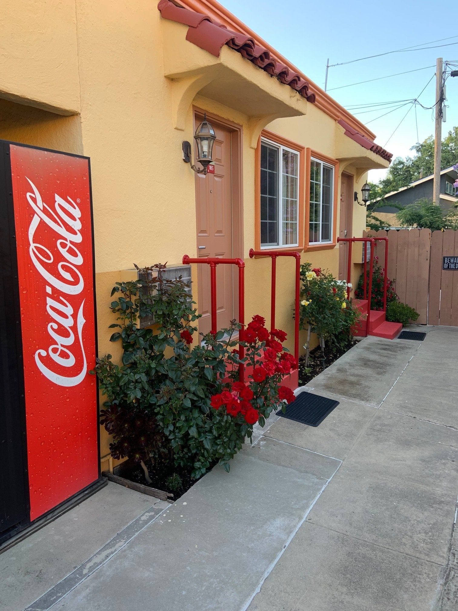 Motel Room Exterior — Mountain View, CA — Budget Motel
