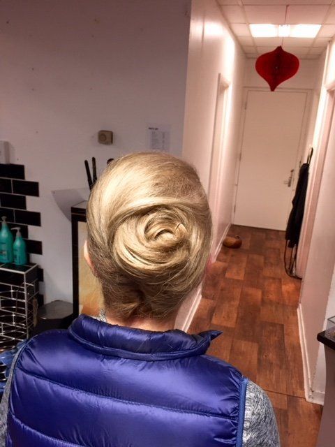 hair updo