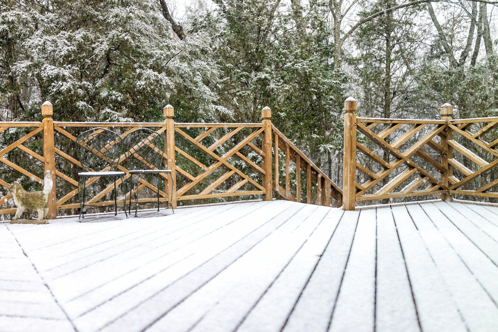 3 Ways to Preserve Your Deck Through Winter