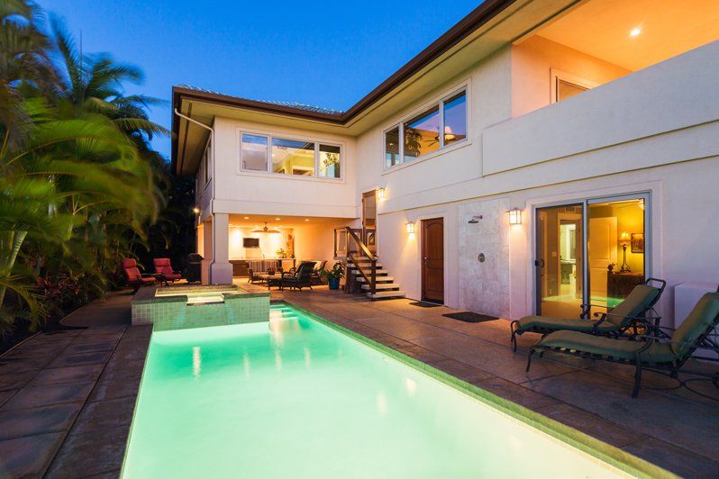 house with swimming pool