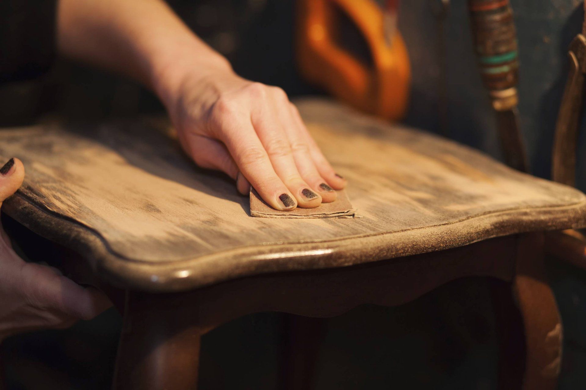 Choosing the Right Paint for Antique Restoration