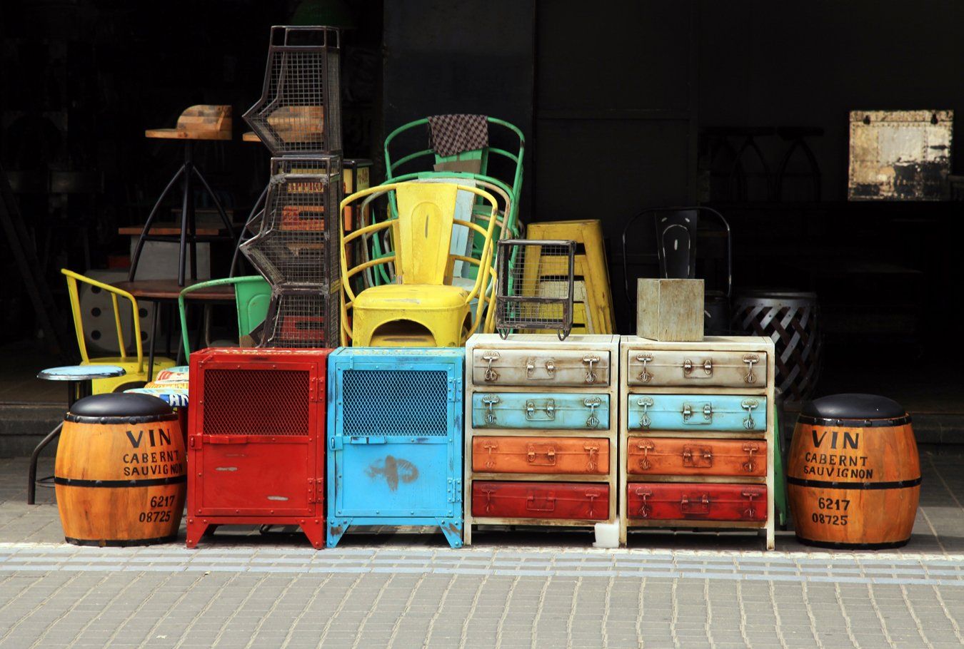 How to Distress Furniture with Glaze
