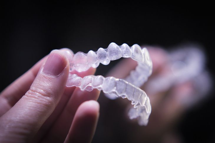 Mascherina invisibile per denti