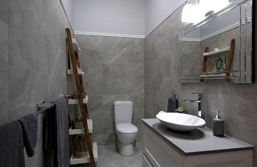 bathroom\