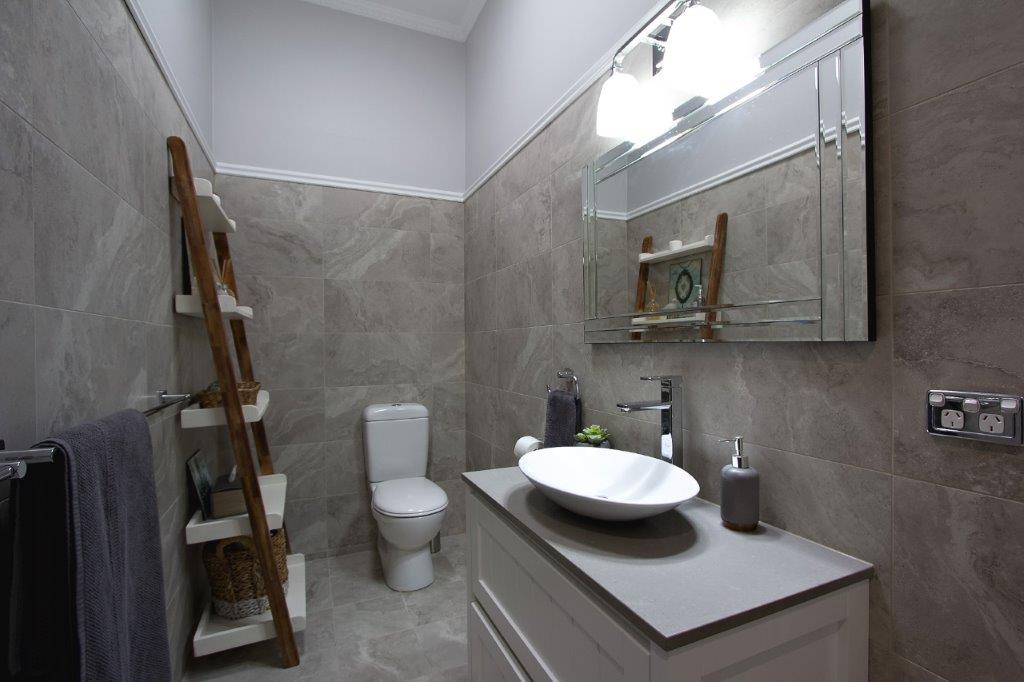bathroom\