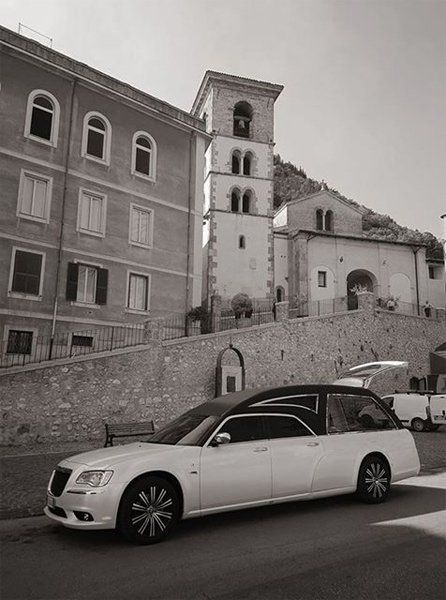 auto per trasporto funebre