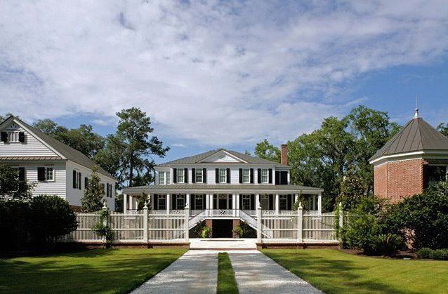 Residential House with White Fences — Pooler, GA — Holcombe Painting & Wallcovering