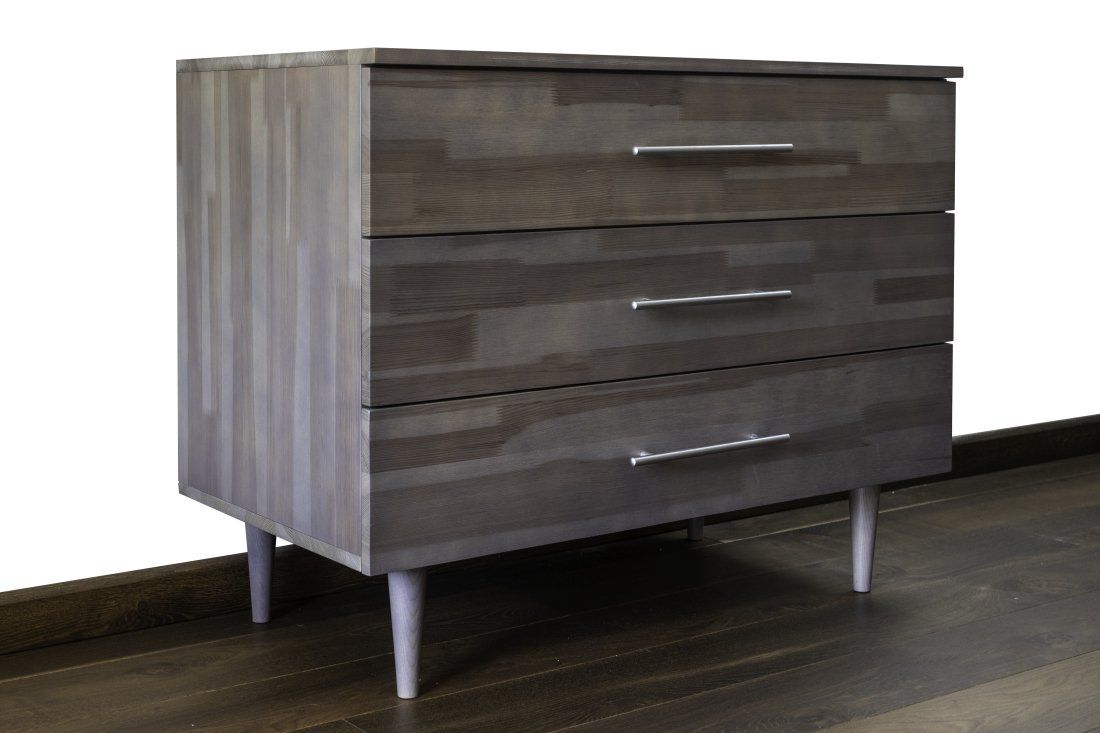 Manufacture of wooden chests of drawers