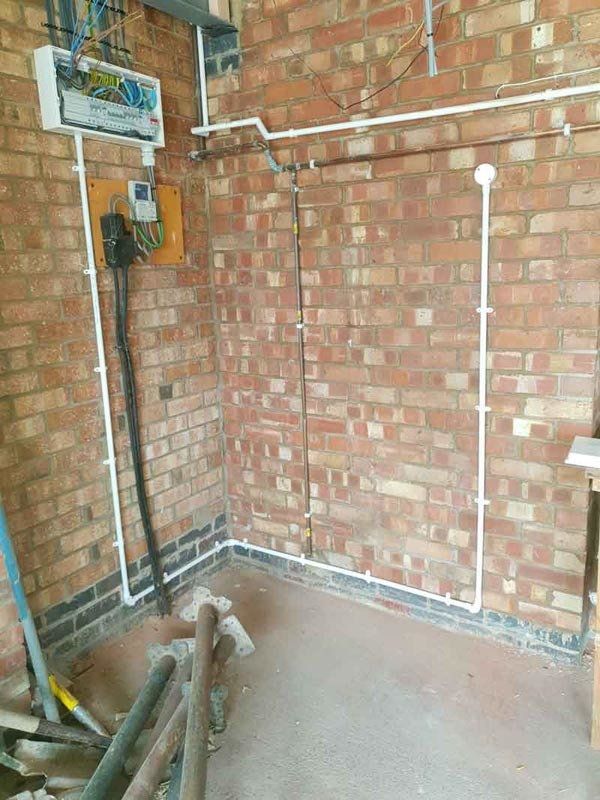 circuit breaker installation professionally in Leicester LE2