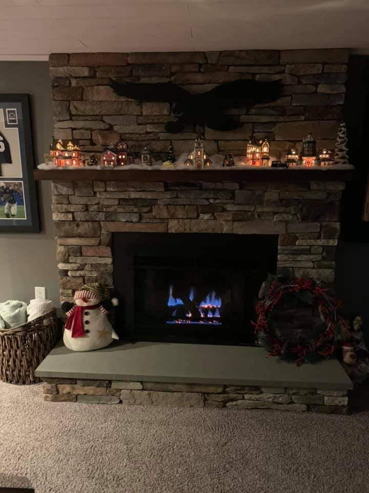 Bucks County and Echo ridge ledgestone mix fireplace with bluestone hearth and wood Mantel