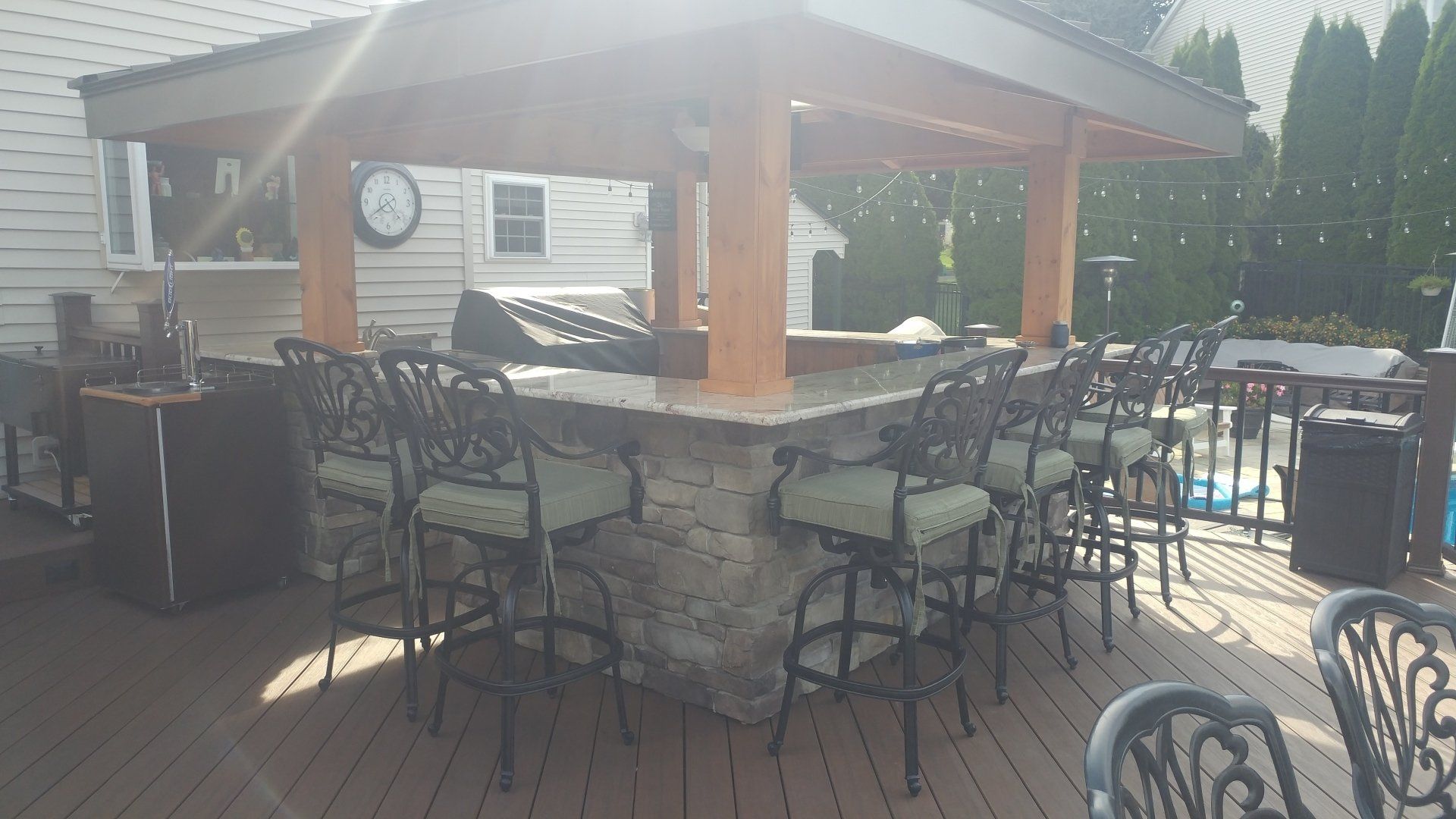 Sedona bristol stone with brown brick border