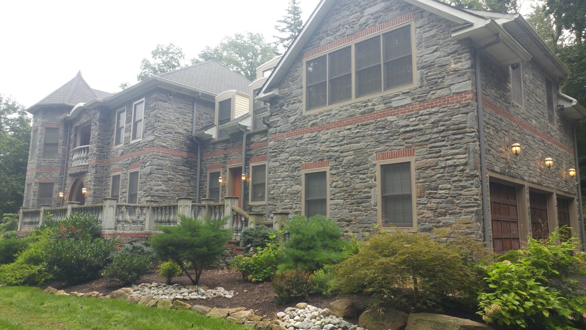 Mica and Eveshame Ledgestone