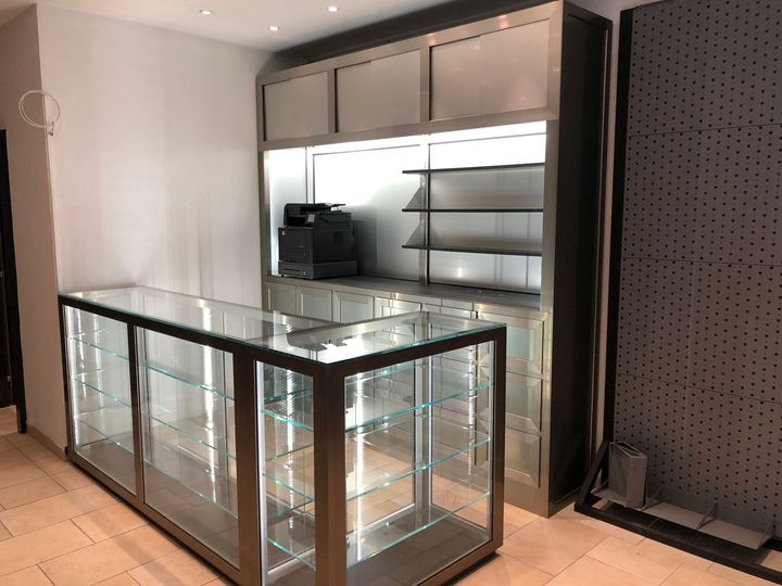 showroom armadi da esterno su misura a Torino