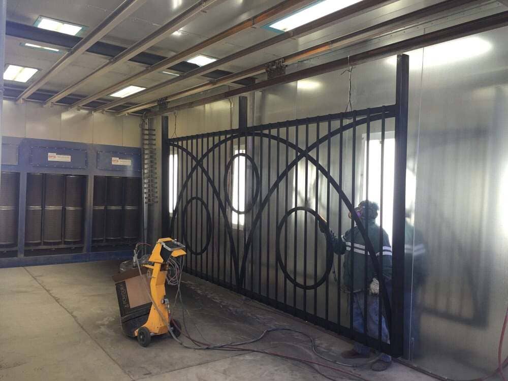 Powder booth